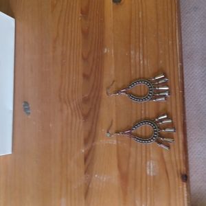 Pair of dangle earrings, One Size